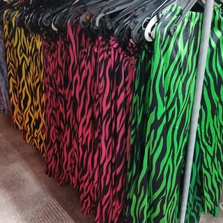 Ca. 131x Carnaval feestkleding broeken